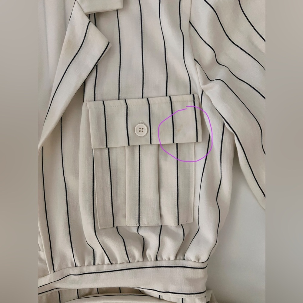 Beckett Dress in White & Navy
MAJORELLE - Picture 12 of 12